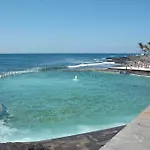 Playa Y Montana: Naturaleza Y Armonia Nyaraló
